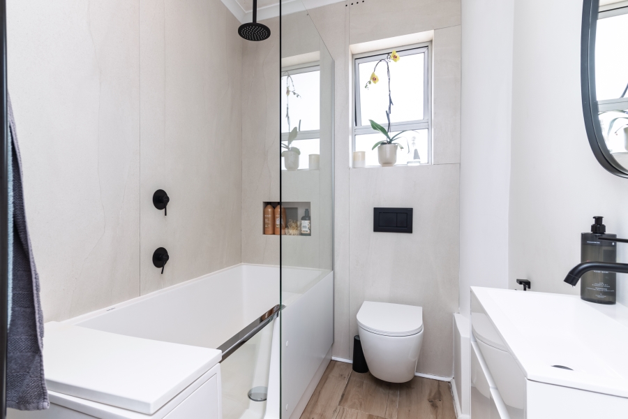 2 Bedroom Property for Sale in Green Point Western Cape